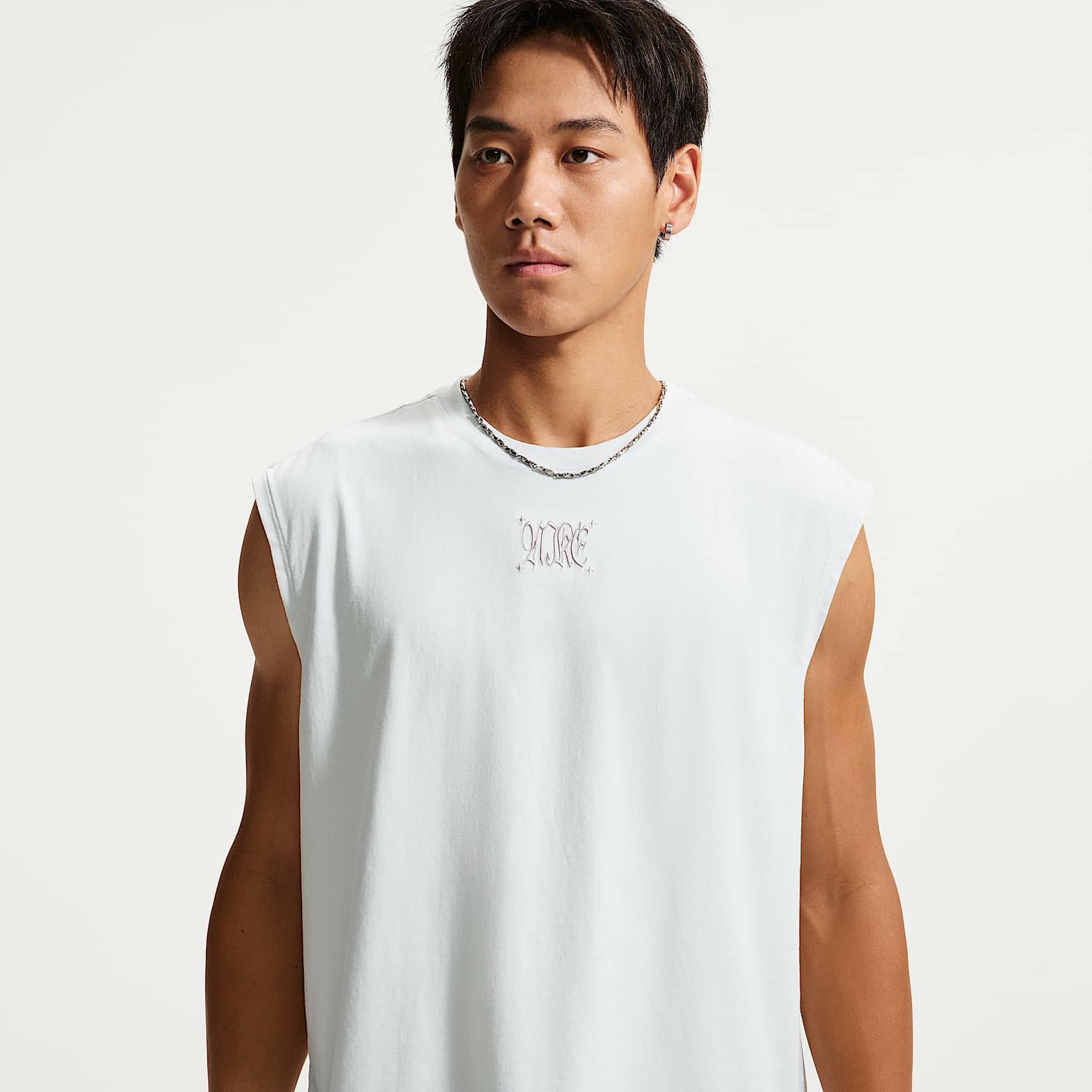 Nike ホワイト クロップドタンクトップ NIKE公式】ナイキ スポーツウェア メンズ タンクトップ.オンライン